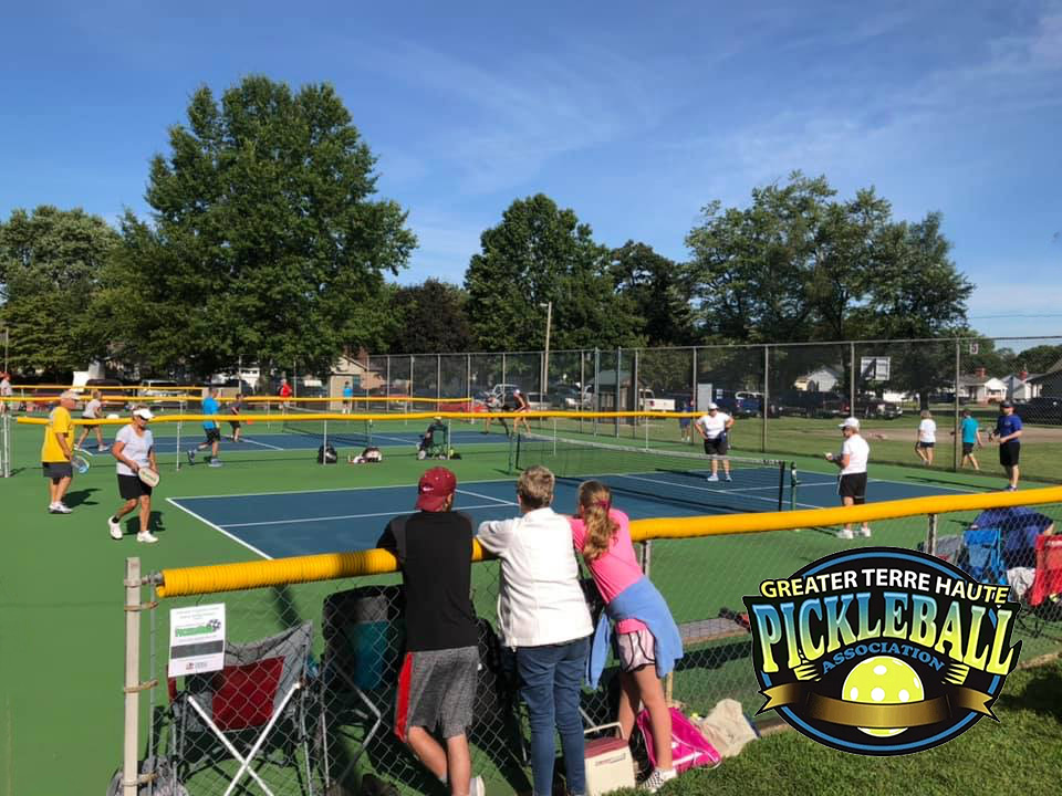 outdoor pickleball courts